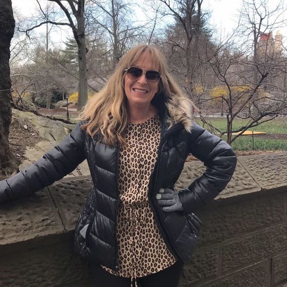 Meet your Posher, Susie - Picture 1 of 1